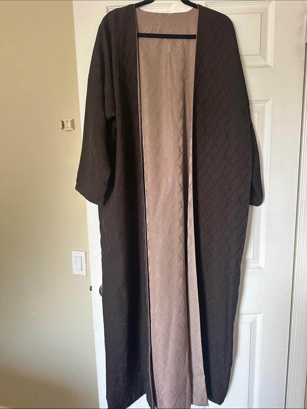 Abaya in Dark Brown and Taupe.
